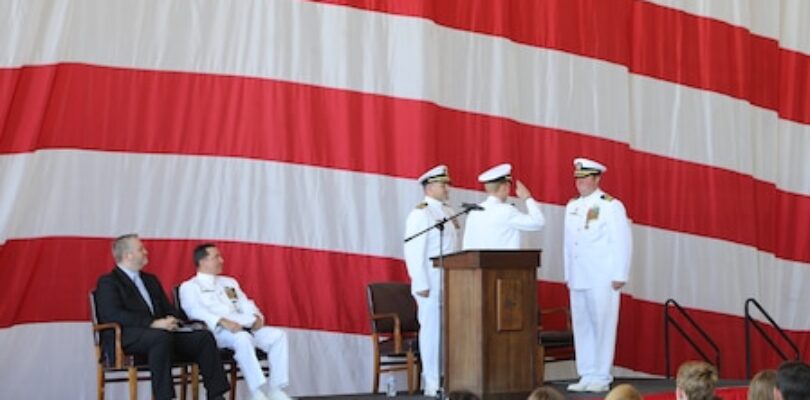 HM-15 Holds Change of Command Ceremony, Welcomes New Commanding Officer