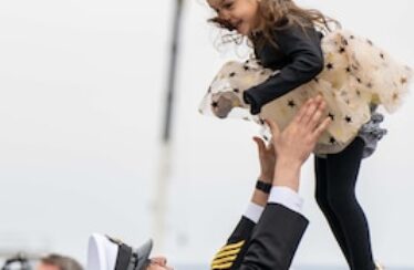 Theodore Roosevelt Carrier Strike Group Returns to San Diego After 9-month Deployment