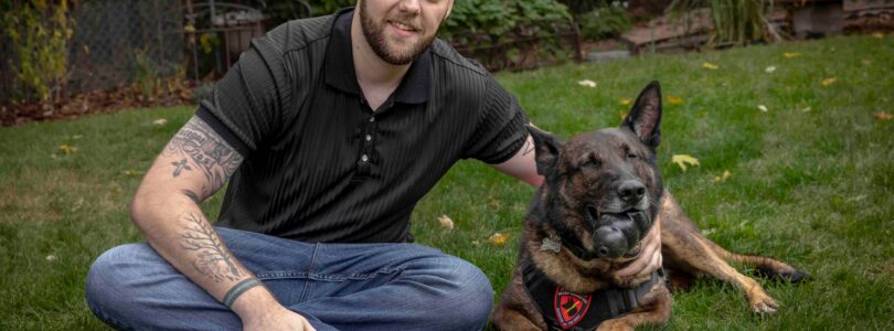 Army dog handler reunites with bomb-sniffing  buddy after years apart