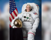 Army major becomes first reservist to receive rare Astronaut Device