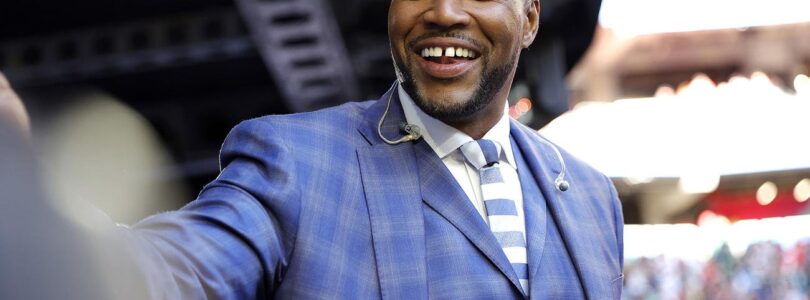 ‘Army Brat’ Michael Strahan Honors Veterans a Day After National Anthem Controversy