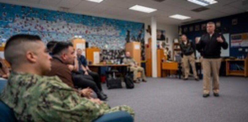 Adm. Jim Waters, Commander, Navy Recruiting Command visits Navy Recruiting Station Dezavala [Image 5 of 6]