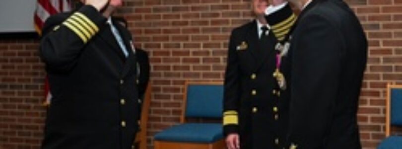 Commander Navy Recruiting Command hosts a Change of Command Ceremony [Image 5 of 7]